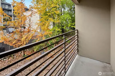 7323 Sandpoint Way NE #103, Seattle, WA 98115 - Photo 19