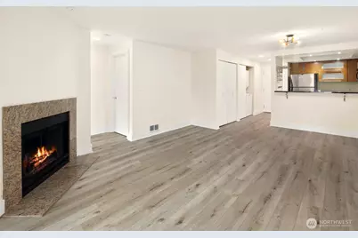 7323 Sandpoint Way NE #103, Seattle, WA 98115 - Photo 3