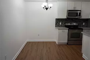 10501 8th Ave NE, Seattle, WA 98125 - Photo 5