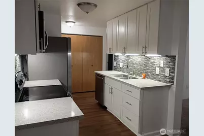 10501 8th Avenue NE #115, Seattle, WA 98125 - Photo 3