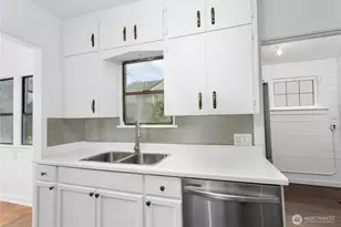 5005 Yakima Ave, Tacoma, WA 98408 - Photo 13