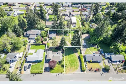 8906 35th Street W, University Place, WA 98466 - Photo 3