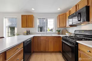 8509 A Interlake Ave N, Seattle, WA 98103 - Photo 7