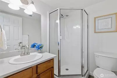 8509 A Interlake Avenue N, Seattle, WA 98103 - Photo 19