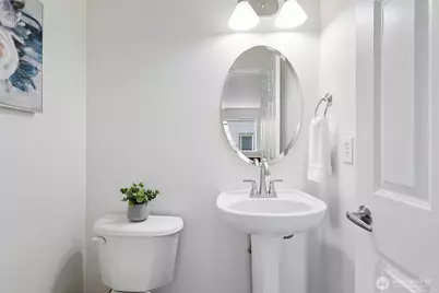 8509 A Interlake Avenue N, Seattle, WA 98103 - Photo 11