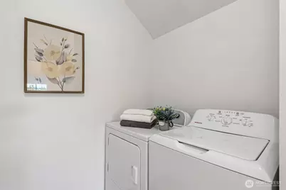 8509 A Interlake Avenue N, Seattle, WA 98103 - Photo 21