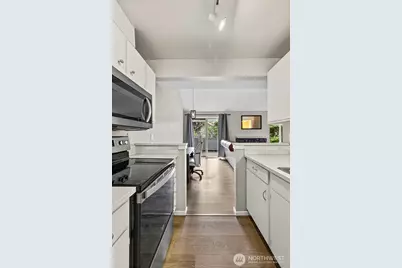 111 S 340th Street #Unit F, Federal Way, WA 98003 - Photo 11