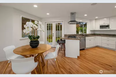 933 6th Place S, Kirkland, WA 98033 - Photo 15