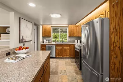 12532 SE 70th Street, Newcastle, WA 98056 - Photo 15