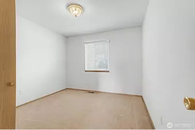 313 Peach Avenue, Sunnyside, WA 98944 - Photo 17