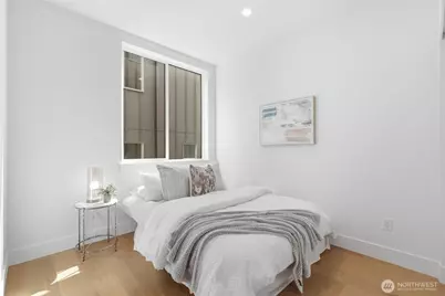 6217 9th Avenue NE, Seattle, WA 98115 - Photo 13