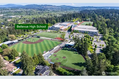 321 Bellevue Way SE #403, Bellevue, WA 98004 - Photo 27