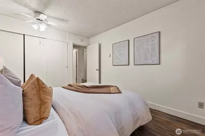 321 Bellevue Way SE #403, Bellevue, WA 98004 - Photo 15