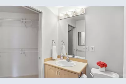 4528 8th Avenue NE #4B, Seattle, WA 98105 - Photo 7