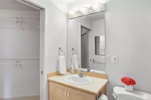 4528 8th Ave NE, Seattle, WA 98105 - Photo 7