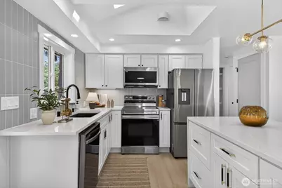 3402 48th Avenue SW, Seattle, WA 98116 - Photo 5