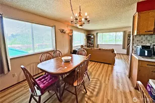 21928 SE 436th St, Enumclaw, WA 98022 - Photo 7