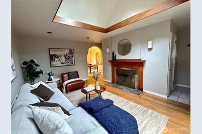 2113 NE 81st Place, Seattle, WA 98115 - Photo 3
