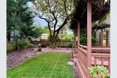 2113 NE 81st Place, Seattle, WA 98115 - Photo 15