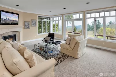 4911 Harbor Lane, Everett, WA 98203 - Photo 11