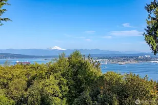 4911 Harbor Ln, Everett, WA 98203 - Photo 35