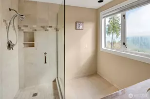 4911 Harbor Ln, Everett, WA 98203 - Photo 25