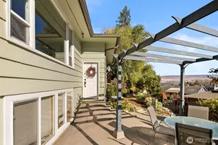 1216 Crawford Ave, Wenatchee, WA 98801 - Photo 5