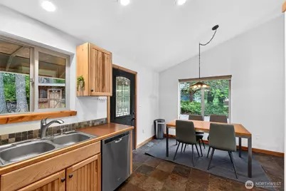 10303 Matthews Avenue, Anderson Island, WA 98303 - Photo 11
