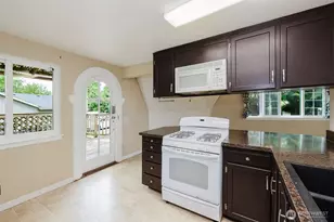 27299 Baywood Dr NE, Kingston, WA 98346 - Photo 13