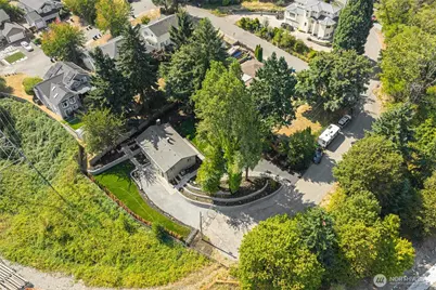 12215 SE 35th Street, Bellevue, WA 98006 - Photo 9