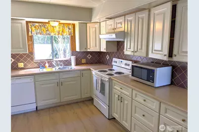 2725 E Fir Street #50, Mount Vernon, WA 98273 - Photo 11