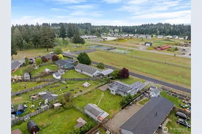 304 Rochester Street E, Rainier, WA 98576 - Photo 27