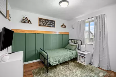 304 Rochester Street E, Rainier, WA 98576 - Photo 13