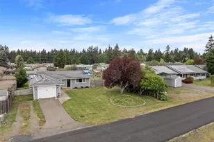 304 Rochester St E, Rainier, WA 98576 - Photo 25