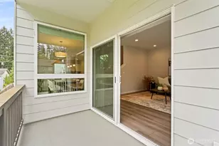 13628 Manor Way, Lynnwood, WA 98087 - Photo 7