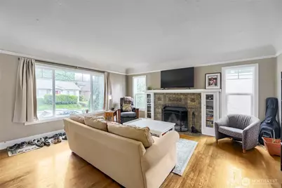 5755 25th Avenue NE, Seattle, WA 98105 - Photo 7