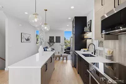 4233 S Bradford Street, Seattle, WA 98118 - Photo 11