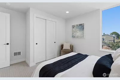 4233 S Bradford Street, Seattle, WA 98118 - Photo 29
