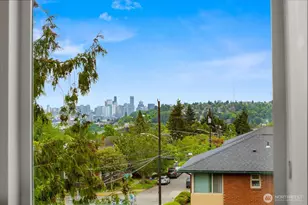 4221 Evanston Ave N, Seattle, WA 98103 - Photo 15