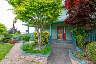 701 NW Krueger St, Coupeville, WA 98239 - Photo 3