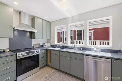 909 32nd Avenue S #B, Seattle, WA 98144 - Photo 11