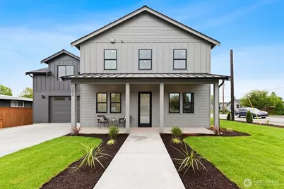 307 S 17th Street, Lynden, WA 98264 - Photo 1