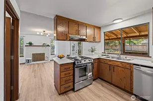 420 160th St E, Tacoma, WA 98445 - Photo 7