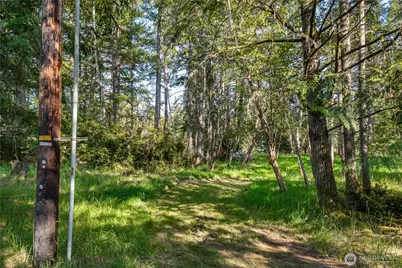 907 E Madrona Boulevard NW, Herron Island, WA 98349 - Photo 1