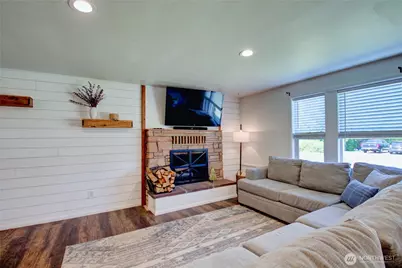 348 NE Harvest Drive, Oak Harbor, WA 98277 - Photo 9