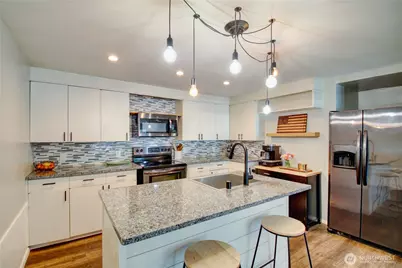 348 NE Harvest Drive, Oak Harbor, WA 98277 - Photo 3