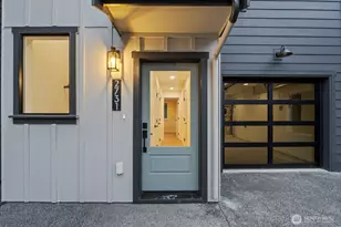 2731 NE 87th St, Seattle, WA 98115 - Photo 3
