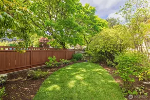 806 15th Ave E, Seattle, WA 98112 - Photo 3