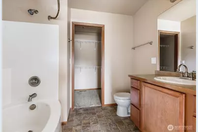 1441 NW 5th Avenue, Oak Harbor, WA 98277 - Photo 15
