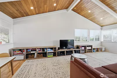 2702 E 16th Street, Bremerton, WA 98310 - Photo 13